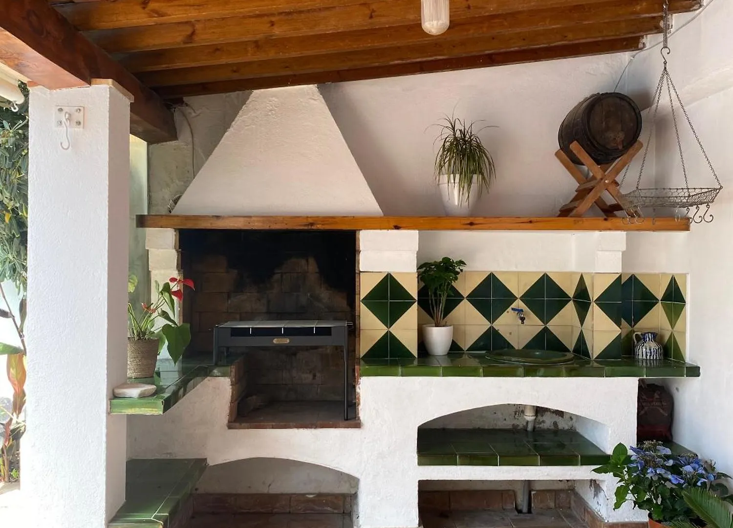 בית נופש הוילה Montrás Casa Con Terraza, Piscina Y Zona Barbacoa